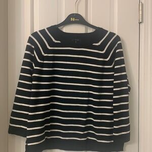Black & white striped 3/4 sleeve cropped sweater 21” pit and 21” length